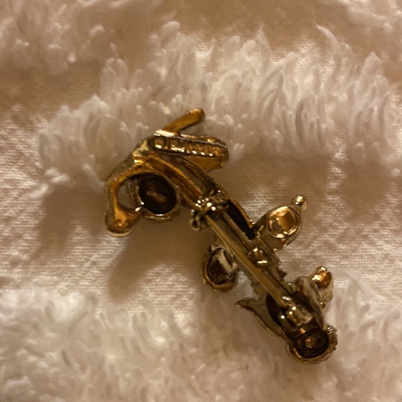 Gerry’s Jewelry Vintage Playful Poodle Brooch Pin Gold toned Signed EUC - Picture 3 of 4